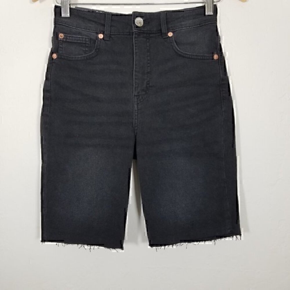 NWT Divided Regular Waist Taille Standard Shorts Size 4